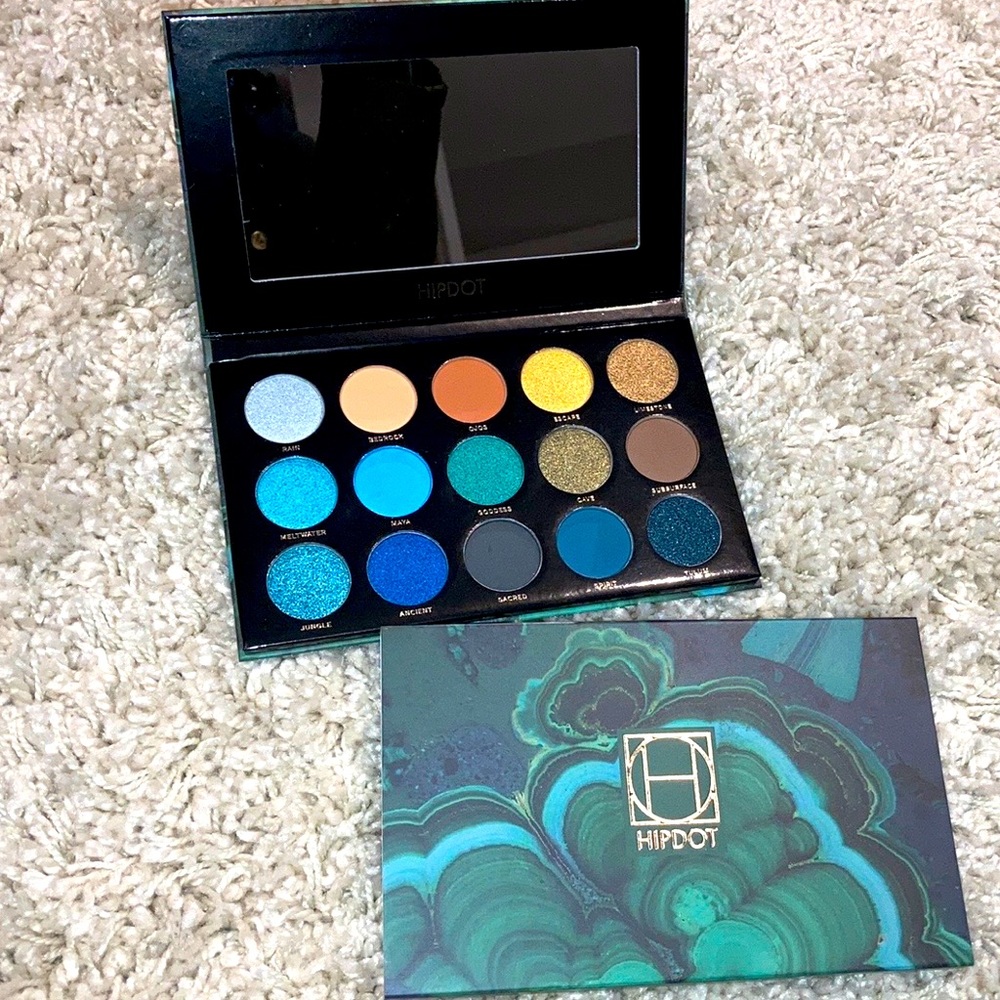 HIPDOT cenote pressed eyeshadow palette